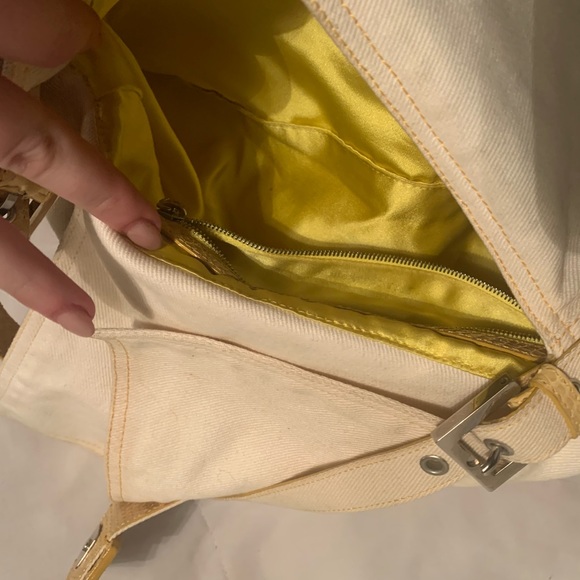 ✨AUTHENTIC FENDI MOMMA BAGUETTE✨ - Picture 7 of 8